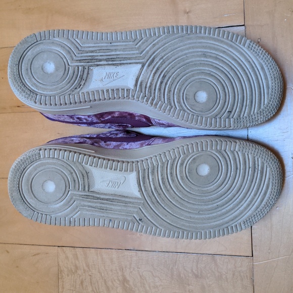 EUC Nike Air Force 1 Low Crushed Velvet (GS) - Picture 11 of 11